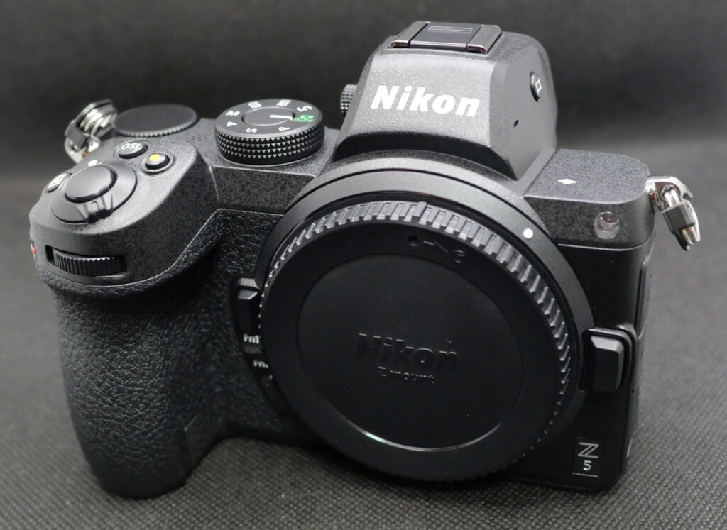 Nikon Z5 24-200mm レンズキット