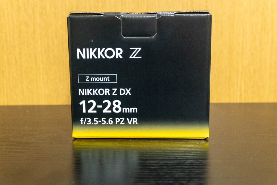 NIKKOR Z DX 12-28mmパッケージ