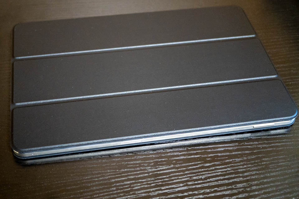Xiaomi Pad6の純正カバーをPad6につけた状態