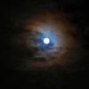 SONY α6700+E 30mm F3.5 macro 曇天に月あかりが反射した空