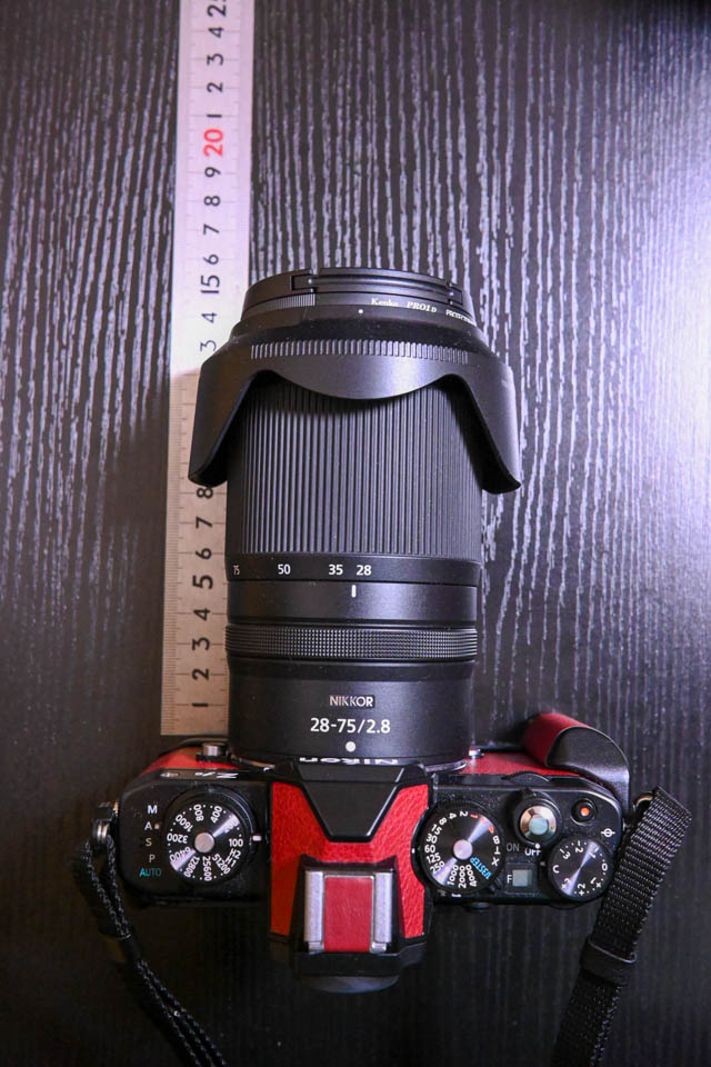 Nikon ZfcとNIKKOR Z 28-75mm f2.8