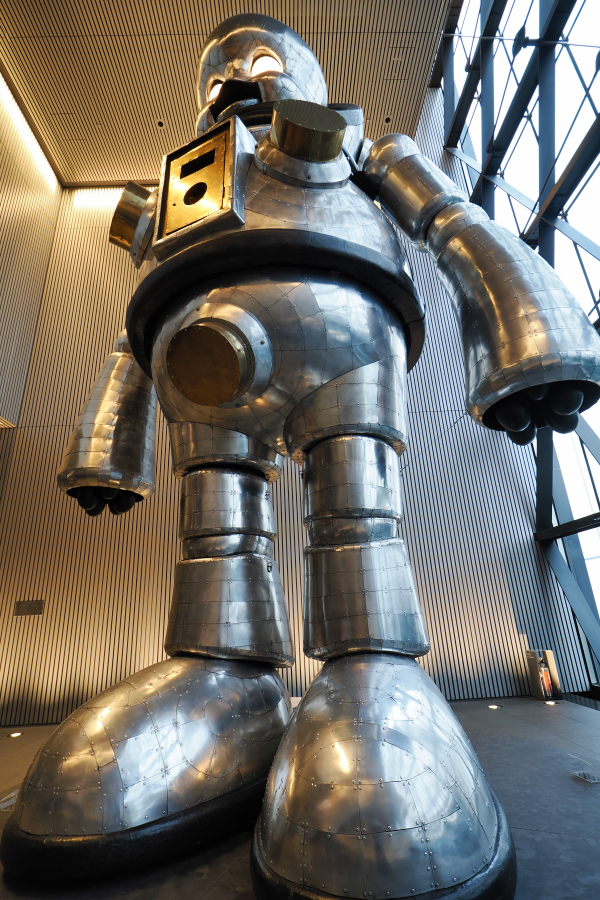 OM SYSTEM OM-1 Mark II + M.ZUIKO DIGITAL ED 8-25mm F4.0 PRO